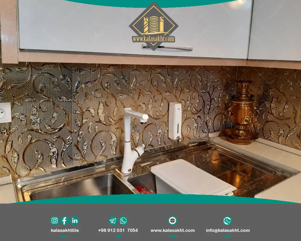 کاشی ابعاد30*60مدل بین کابینتی ترمه طلایی