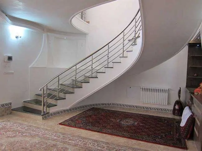 راه پله مارپیچ