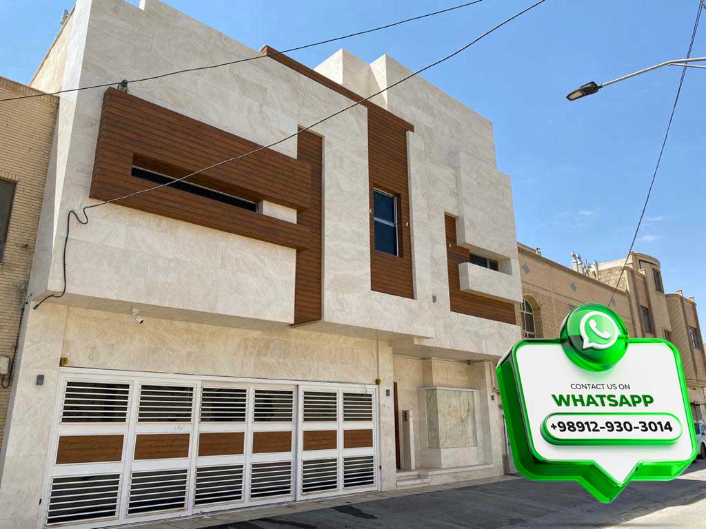 ساختمان با نمای آجر و سنگ